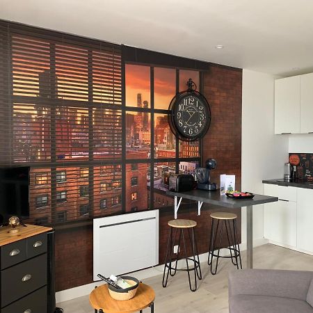 Le Petit Loft - Studio - Wifi - Coeur De Ville - Parking Пон-л'Аббе Экстерьер фото